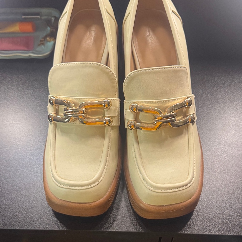 Cream Loafers with Gold Accent